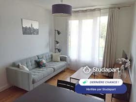 Wohnung zu mieten für 980 € pro Monat in Nantes, Boulevard Robert Schuman