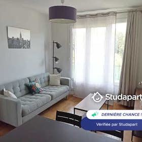 Apartament de închiriat pentru 980 EUR pe lună în Nantes, Boulevard Robert Schuman