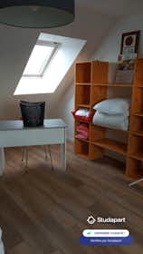 Cameră privată de închiriat pentru 310 EUR pe lună în Saint-Brieuc, Rue Debussy