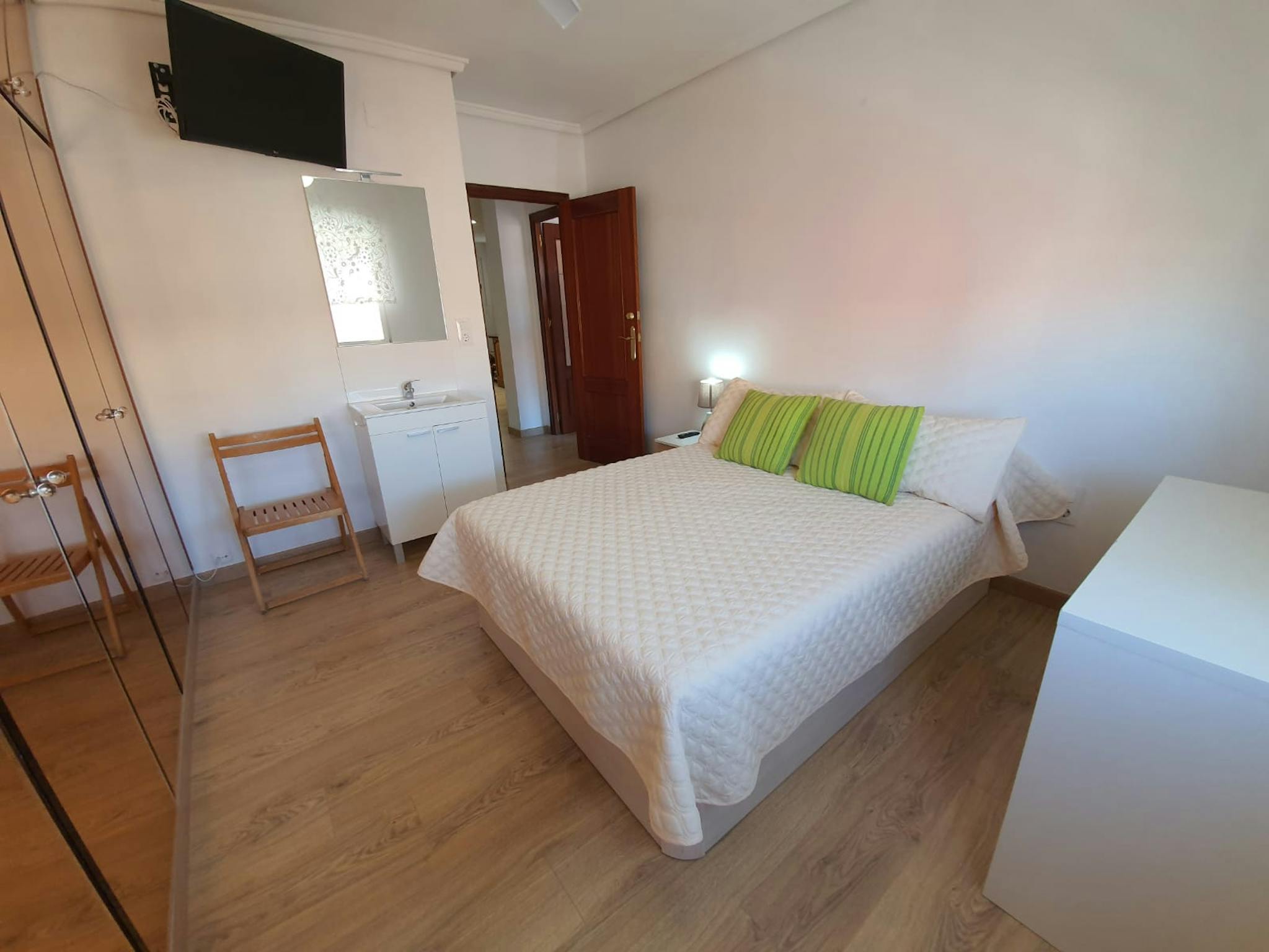 Carrer de la Reina, Valencia preview