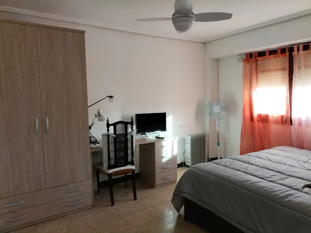 Private room in Calle Arquitecto Alfaro, Valencia (1513420) room image 2