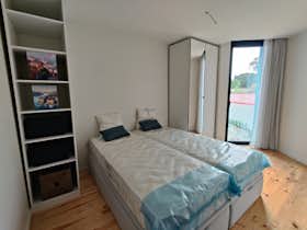 Apartamento para alugar por € 1.000 por mês em Porto, Rua de Aníbal Cunha