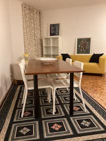 Apartment for rent for €1,400 per month in Amadora, Rua Manuel Ribeiro de Pavia
