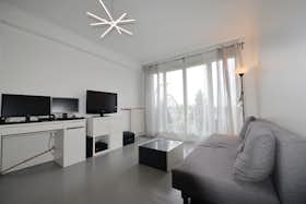 Appartement te huur voor € 1.430 per maand in Fresnes, Rue Jules Guesde