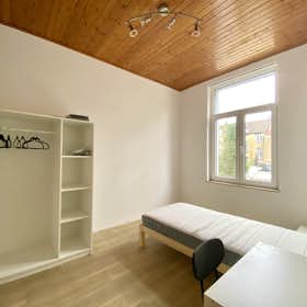Private room for rent for €600 per month in Schaerbeek, Rue de Robiano
