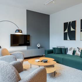 Apartment for rent for €1,150 per month in Berlin, Anna-Louisa-Karsch-Straße