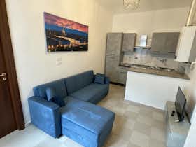 Apartamento para alugar por € 650 por mês em Turin, Corso Giulio Cesare