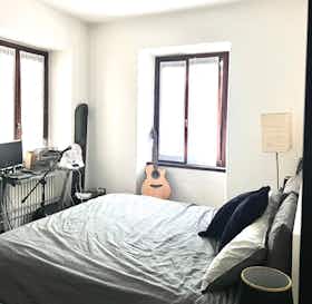 Private room for rent for €550 per month in Cantù, Via Gorizia