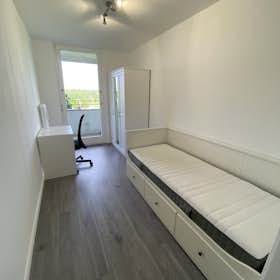 Отдельная комната сдается в аренду за 670 € в месяц в Augsburg, Haunstetter Straße