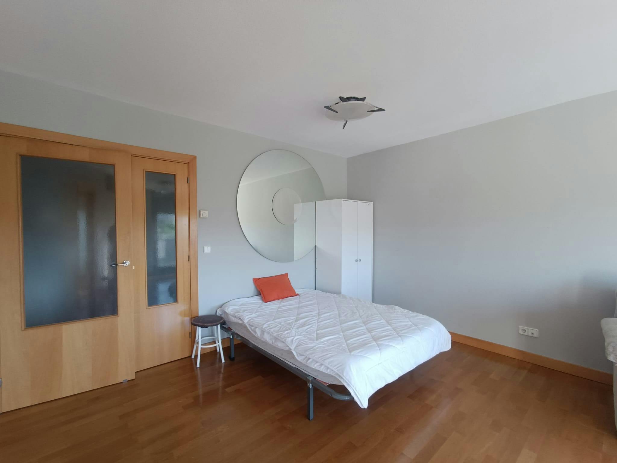 Paseo Anelier, Pamplona preview