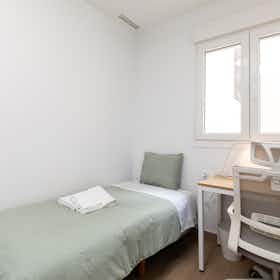 Private room for rent for €290 per month in Burjassot, Carrer Isabel la Catòlica