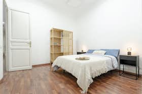 Private room for rent for €978 per month in Barcelona, Carrer de Muntaner
