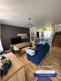 Отдельная комната сдается в аренду за 380 € в месяц в Quimper, Rue Hoche