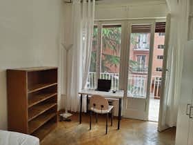 Habitación privada en alquiler por 430 € al mes en Trento, Via Regina Pacis