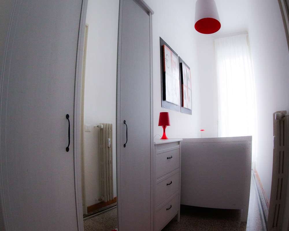 Viale Regina Giovanna, Milan