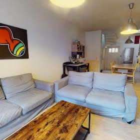 Отдельная комната сдается в аренду за 392 € в месяц в Roubaix, Rue Jean Moulin