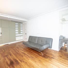 Apartment for rent for €950 per month in Aubervilliers, Rue des Cités