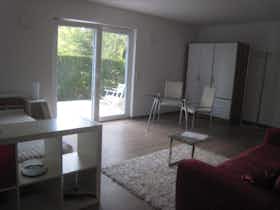Appartement te huur voor € 960 per maand in Eschborn, Unterortstraße