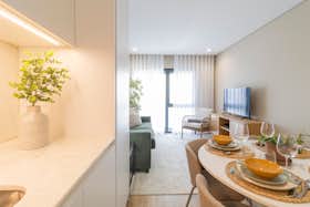 Apartamento para alugar por € 1.350 por mês em Porto, Rua da Constituição
