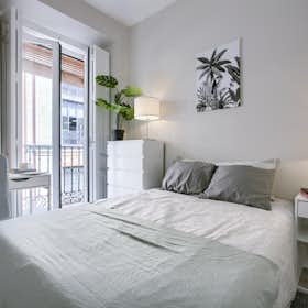 Private room for rent for €794 per month in Madrid, Calle del Amparo