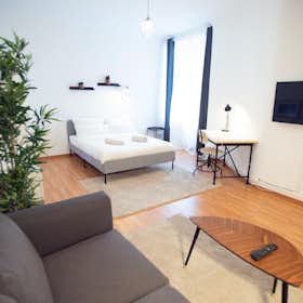 Apartment for rent for €1,445 per month in Berlin, Greifswalder Straße