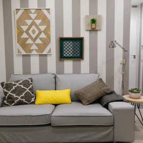 Appartement te huur voor € 1.000 per maand in Madrid, Calle del Divino Vallés