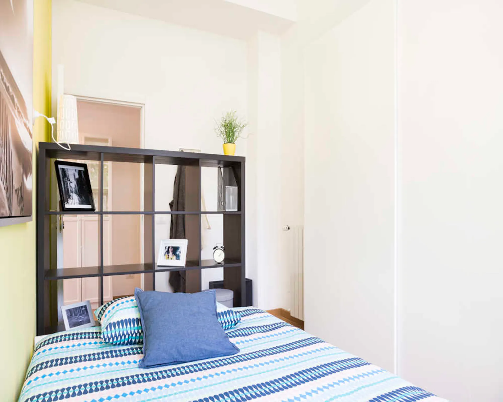 Via Legnone, Milan preview