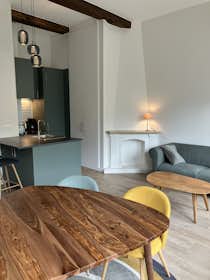 Wohnung zu mieten für 1.250 € pro Monat in Brussels, Rue de la Madeleine