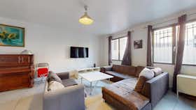 House for rent for €1,830 per month in Lille, Rue de la Renaissance