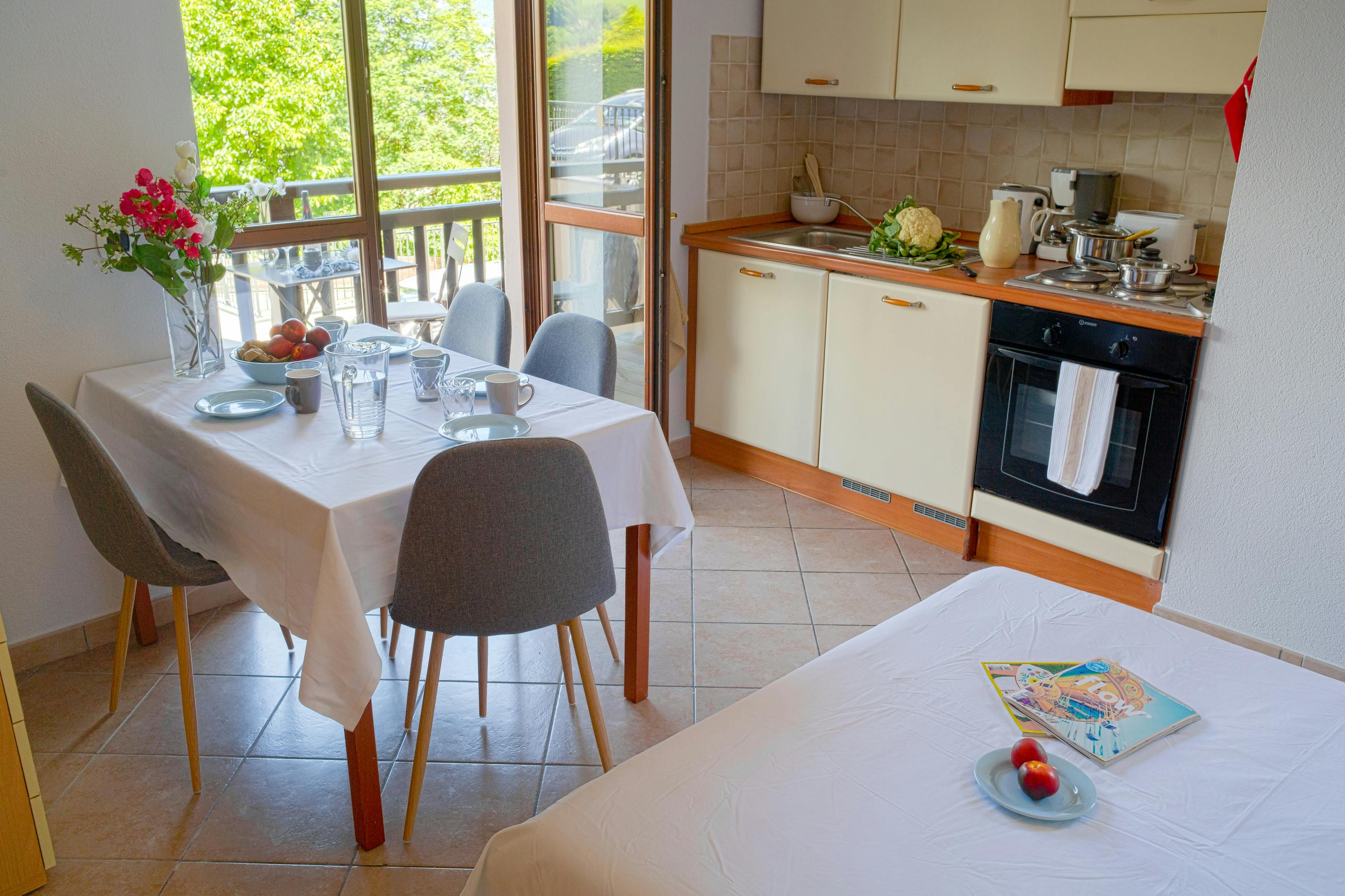 Appartement à louer pour 2 300 €/mois à Estepona, Avenida la Resina