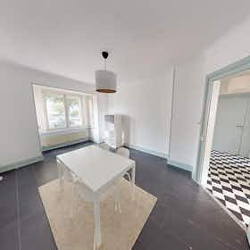 Квартира сдается в аренду за 440 € в месяц в Mulhouse, Place Aichinger