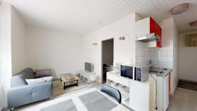 Studio for rent for €470 per month in Poitiers, Rue Cornet
