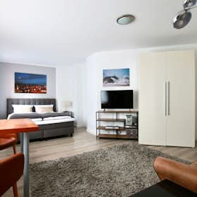 Appartement te huur voor € 1.100 per maand in Köln, Bismarckstraße