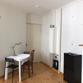 Wohnung zu mieten für 1.000 € pro Monat in Berlin, Emser Straße