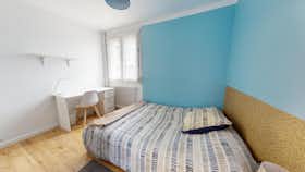 Pokój prywatny do wynajęcia za 330 € miesięcznie w mieście Saint-Étienne, Rue de la Vivaraize