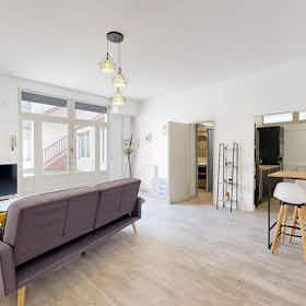 Отдельная комната сдается в аренду за 424 € в месяц в Pau, Rue Lespy