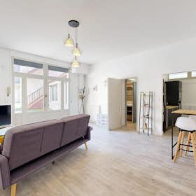 Cameră privată de închiriat pentru 424 EUR pe lună în Pau, Rue Lespy