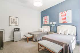Отдельная комната сдается в аренду за $1,625 в месяц в New York City, E 40th St