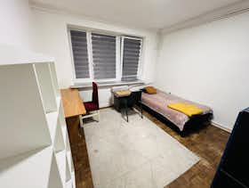 Private room for rent for PLN 1,514 per month in Warsaw, ulica Portowa