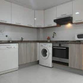 Apartment for rent for €1,270 per month in Mislata, Carrer de la Mare Ràfols