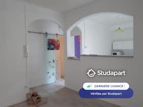 Apartamento para alugar por € 500 por mês em Béziers, Rue Dragonneau