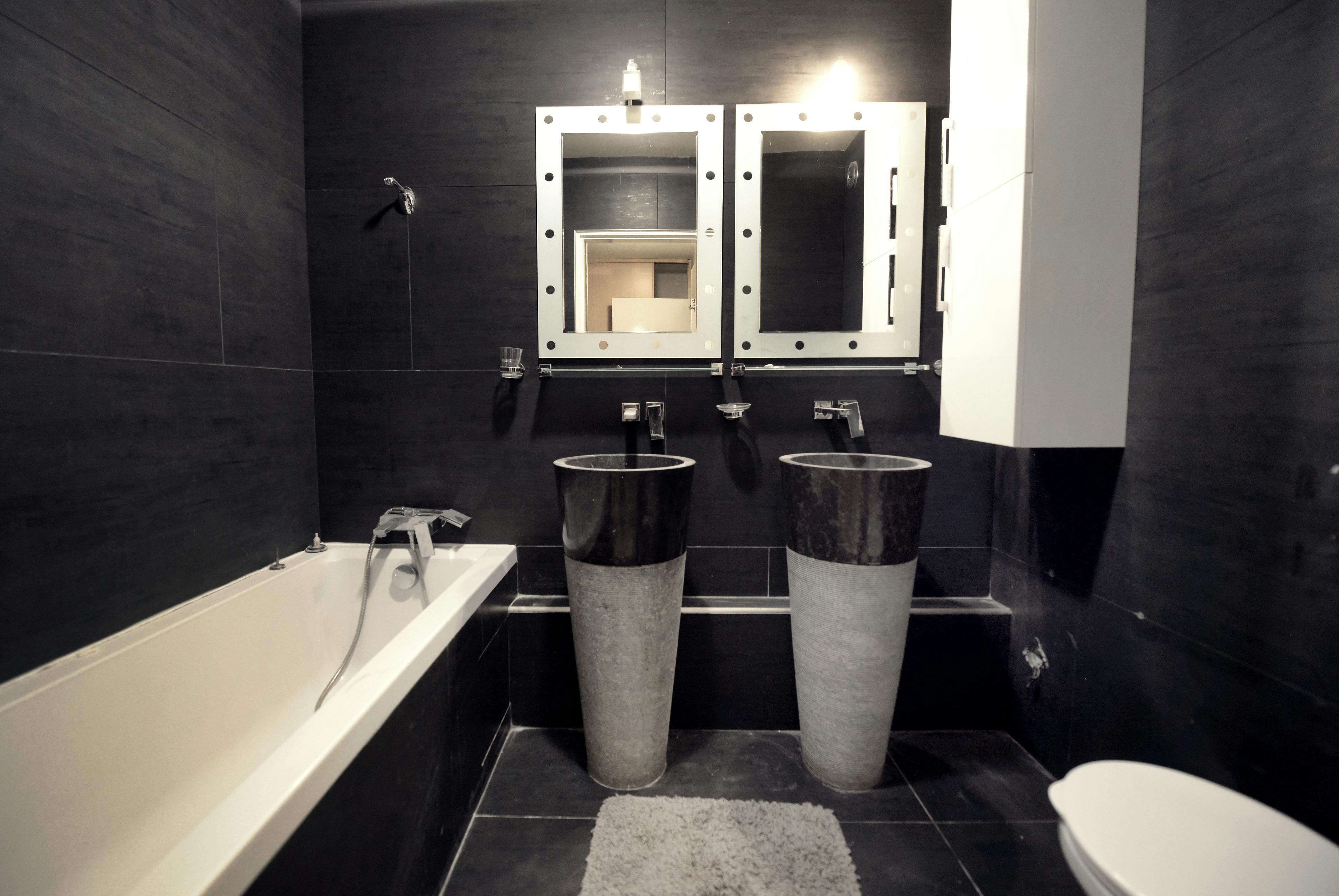 Private room for rent on Rue Curial, Paris - Plus