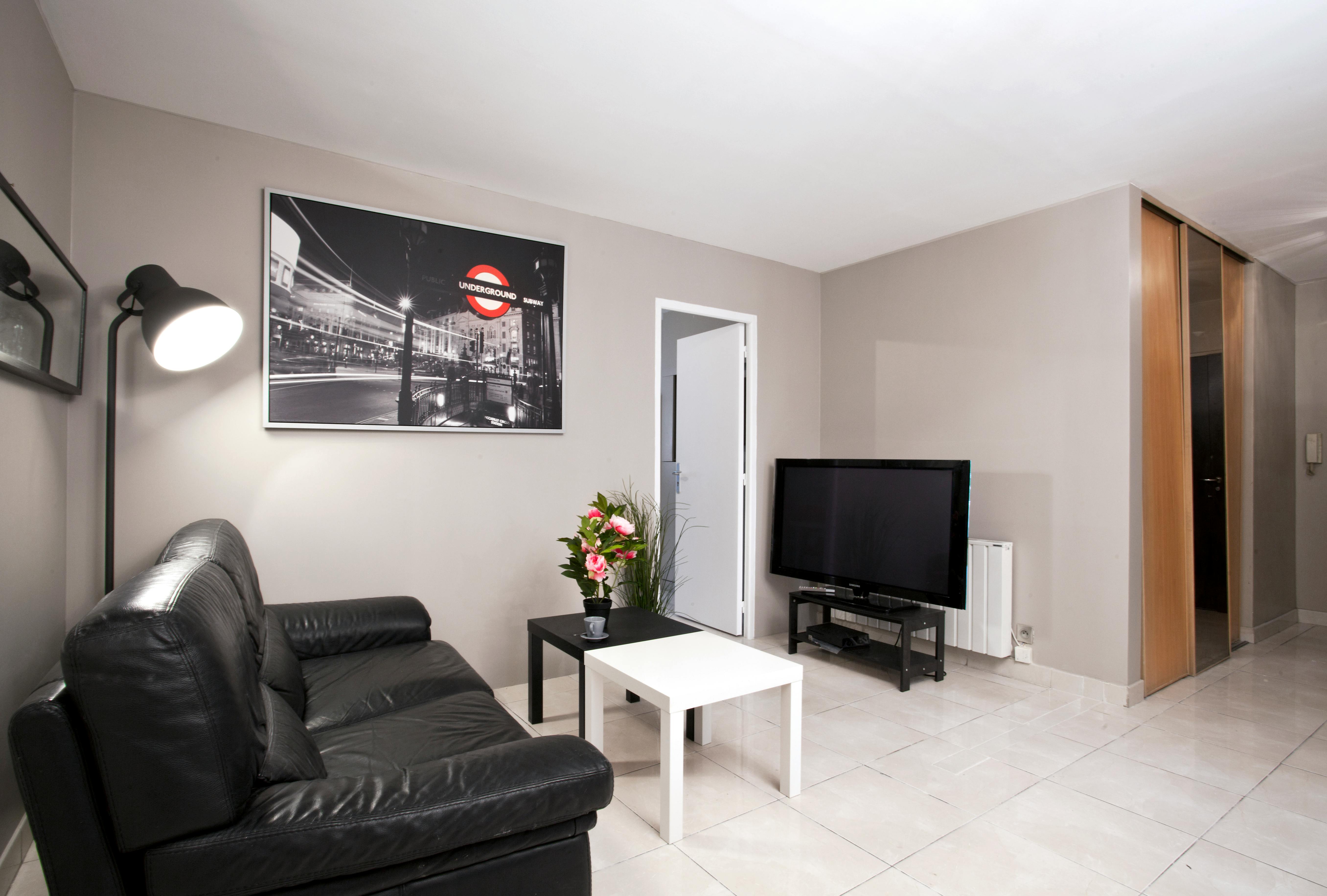 Private room for rent on Rue Curial, Paris - Vue 3