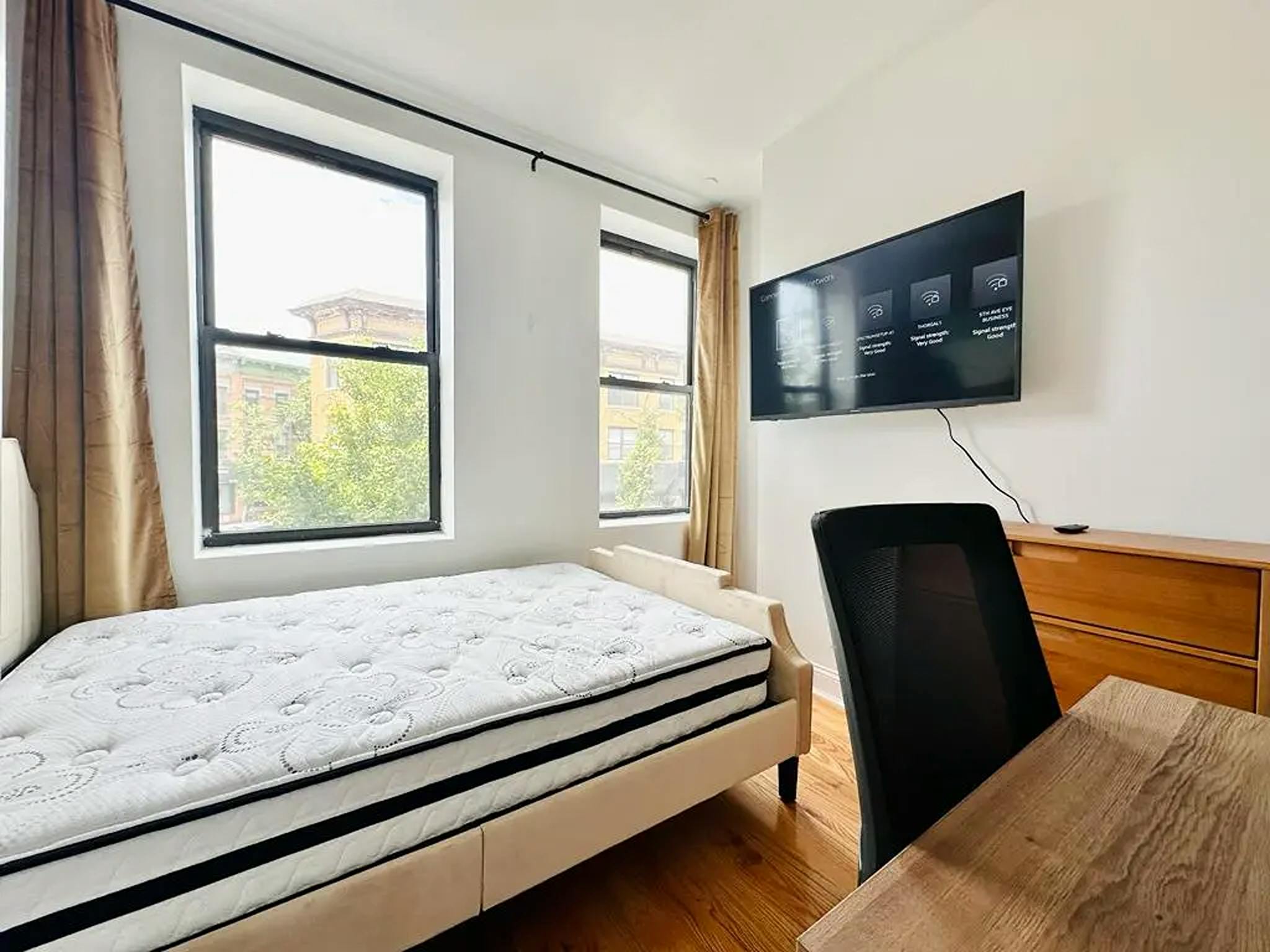 preview gallery tile