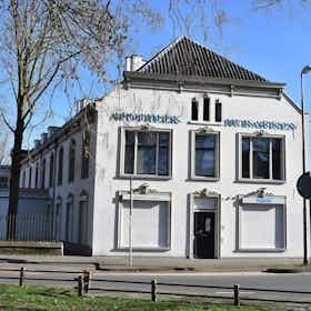 Appartement te huur voor € 1.400 per maand in Tilburg, Korvelplein