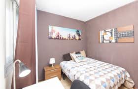 私人房间 正在以 €315 的月租出租，其位于 Alcalá de Henares, Calle Barberán y Collar