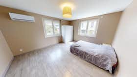 Privé kamer te huur voor € 760 per maand in Annemasse, Rue du Mont Gosse