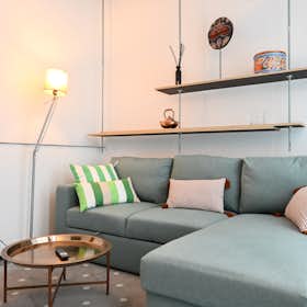 Wohnung zu mieten für 1.500 € pro Monat in Madrid, Calle de Fernández de Oviedo