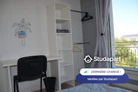 Appartement te huur voor € 410 per maand in Le Havre, Rue Émile Zola