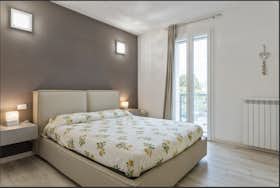 Квартира за оренду для 1 000 EUR на місяць у Lucca, Via Fillungo